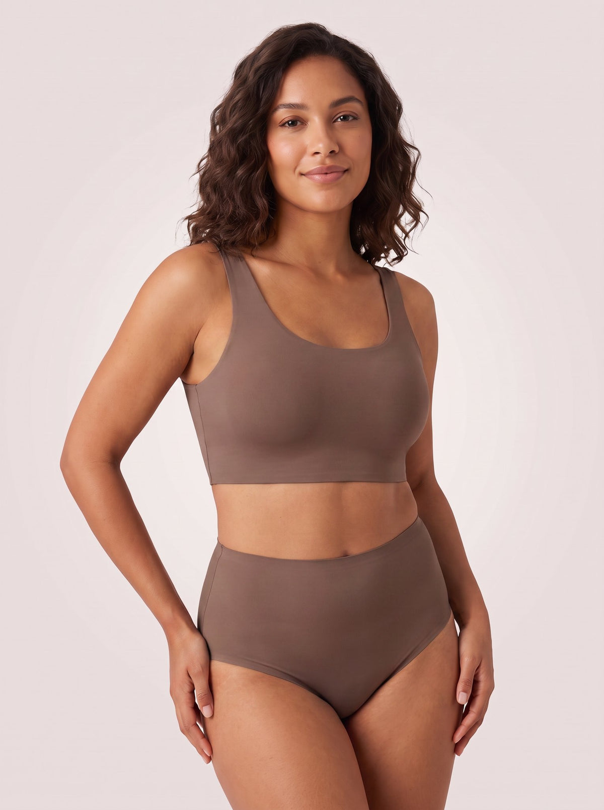 Everyday Seamless Bralette — Taupe